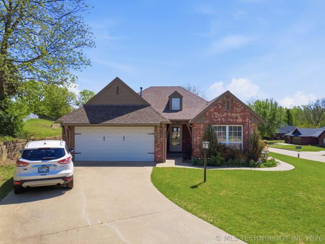 2015 W 4th Place S, Claremore, OK 74017