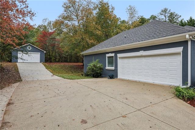 3680 Apalachee Ridge, Monroe, GA 30656