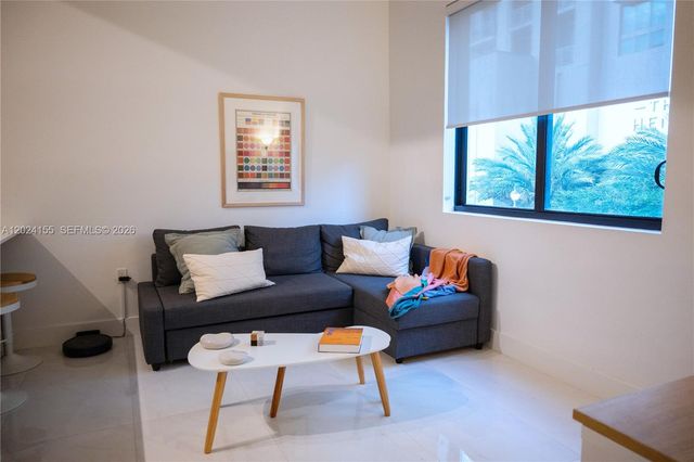 301 Altara Ave 202, Coral Gables, FL 33146