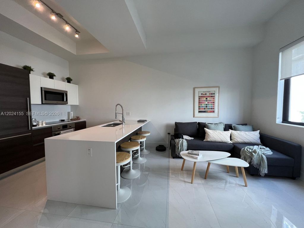 301 Altara Ave 202, Coral Gables, FL 33146