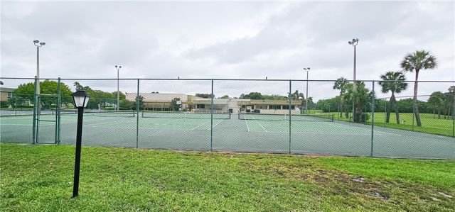 19 Vista Gardens Trail 106, Vero Beach, FL 32962