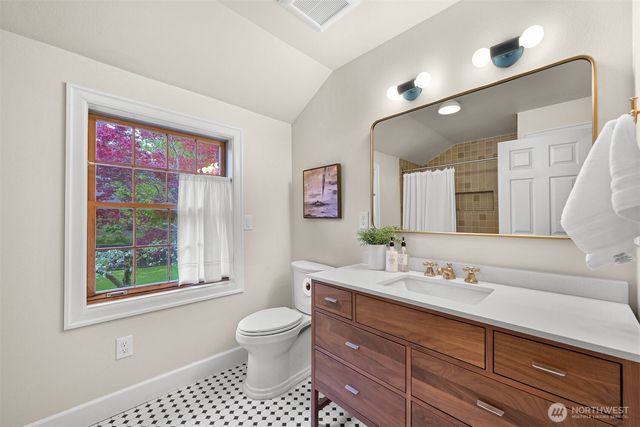 2814 40th Street, Bellingham, WA 98229