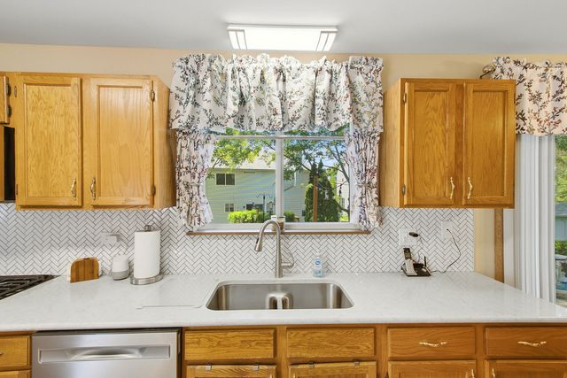 14 W Country Walk Drive, Round Lake Beach, IL 60073