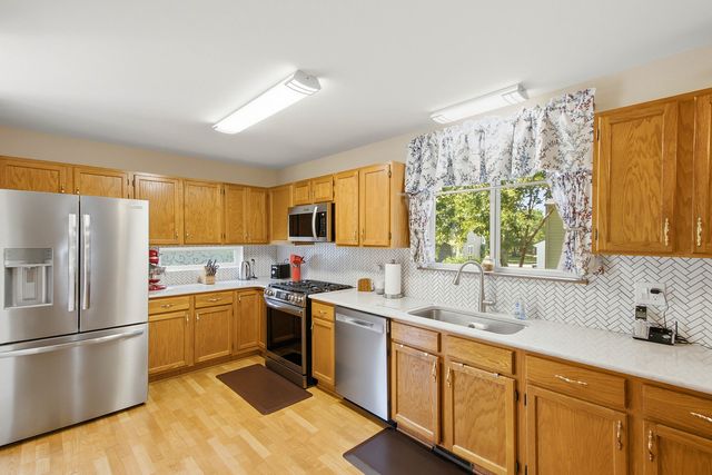 14 W Country Walk Drive, Round Lake Beach, IL 60073