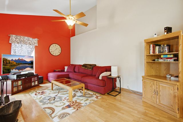 14 W Country Walk Drive, Round Lake Beach, IL 60073