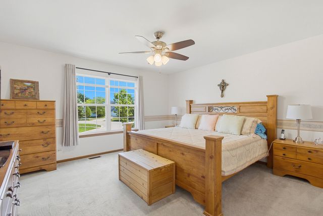 14 W Country Walk Drive, Round Lake Beach, IL 60073