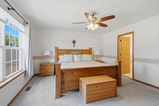 14 W Country Walk Drive, Round Lake Beach, IL 60073