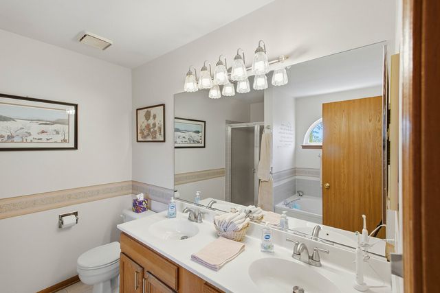 14 W Country Walk Drive, Round Lake Beach, IL 60073
