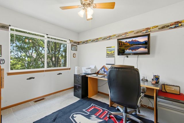 14 W Country Walk Drive, Round Lake Beach, IL 60073