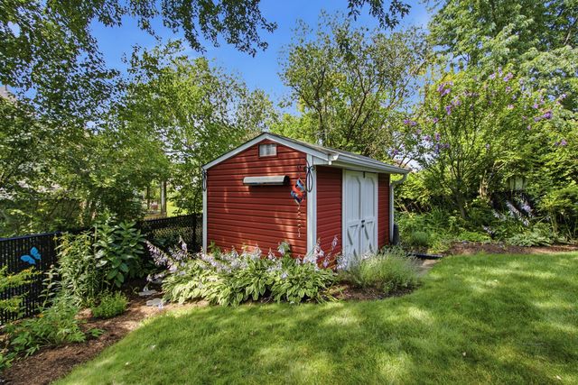14 W Country Walk Drive, Round Lake Beach, IL 60073