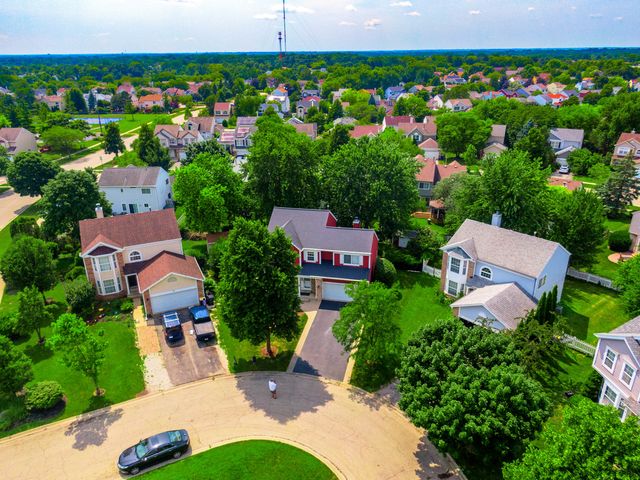 14 W Country Walk Drive, Round Lake Beach, IL 60073