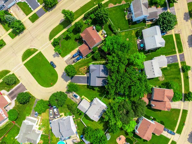 14 W Country Walk Drive, Round Lake Beach, IL 60073