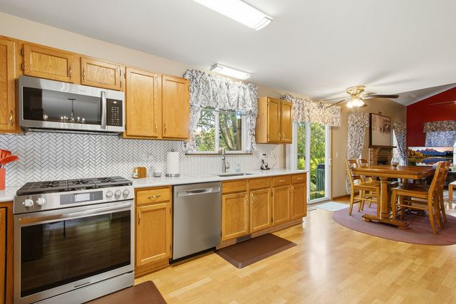 14 W Country Walk Drive, Round Lake Beach, IL 60073