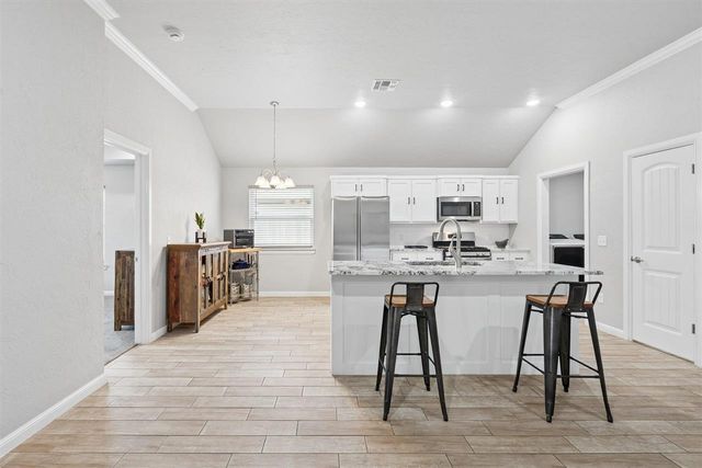 205 NW Sandstone, Cache, OK 73527