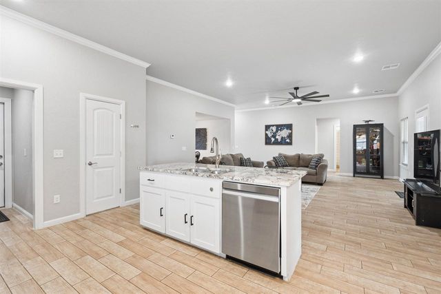 205 NW Sandstone, Cache, OK 73527