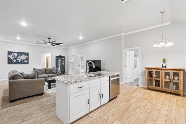 205 NW Sandstone, Cache, OK 73527