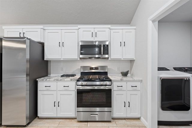 205 NW Sandstone, Cache, OK 73527