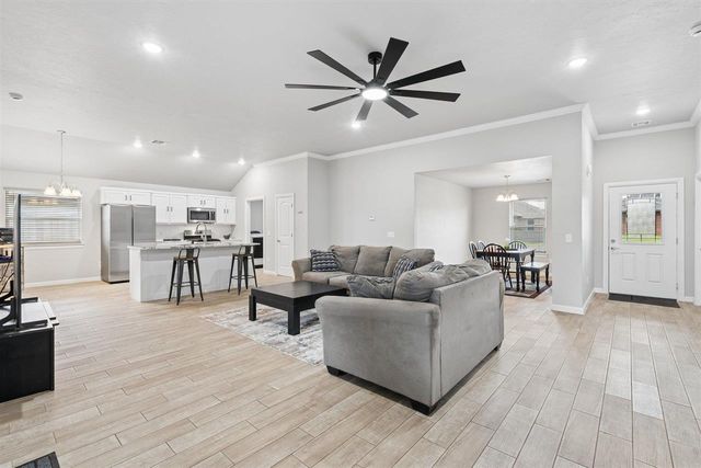 205 NW Sandstone, Cache, OK 73527