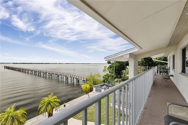 720 Tarpon ST, Fort Myers, FL 33916