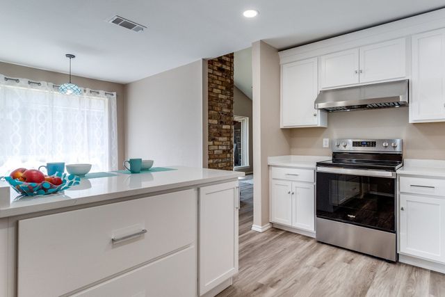 9547 Highland View Drive, Dallas, TX 75238