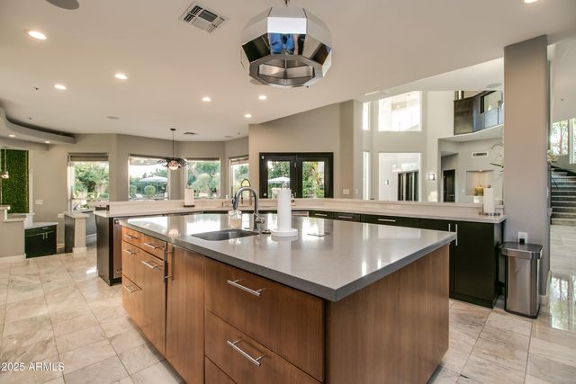 9363 E CALLE DE LAS BRISAS --, Scottsdale, AZ 85255