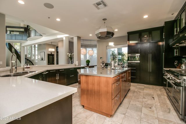 9363 E CALLE DE LAS BRISAS --, Scottsdale, AZ 85255