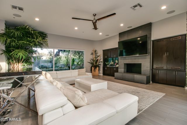 9363 E CALLE DE LAS BRISAS --, Scottsdale, AZ 85255