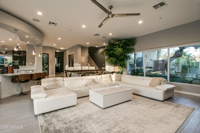9363 E CALLE DE LAS BRISAS --, Scottsdale, AZ 85255