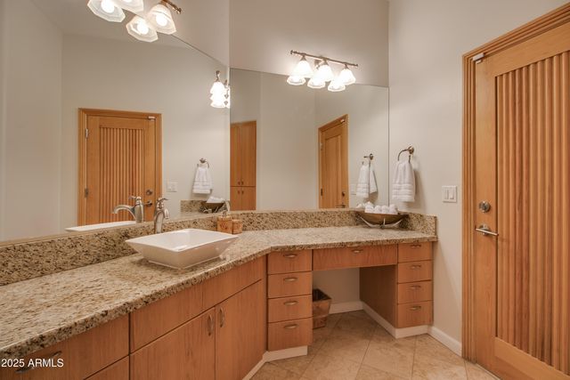 9363 E CALLE DE LAS BRISAS --, Scottsdale, AZ 85255