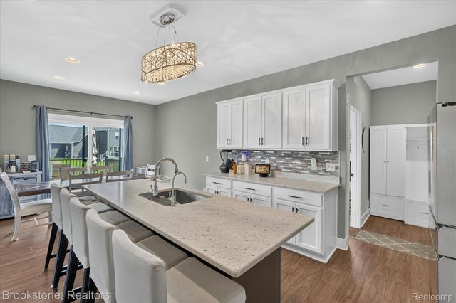 9830 Loretta Lane, Green Oak Township, MI 48178