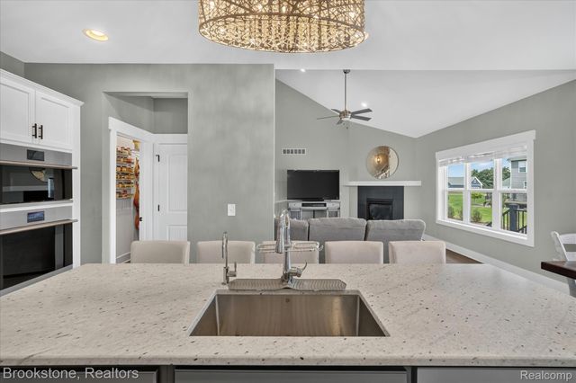 9830 Loretta Lane, Green Oak Township, MI 48178