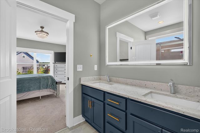 9830 Loretta Lane, Green Oak Township, MI 48178