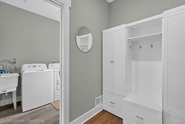 9830 Loretta Lane, Green Oak Township, MI 48178