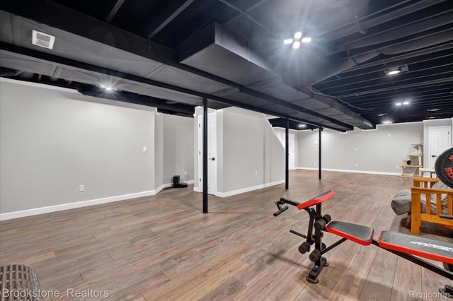 9830 Loretta Lane, Green Oak Township, MI 48178