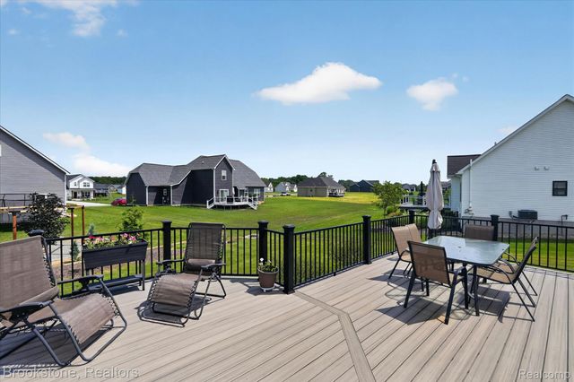 9830 Loretta Lane, Green Oak Township, MI 48178