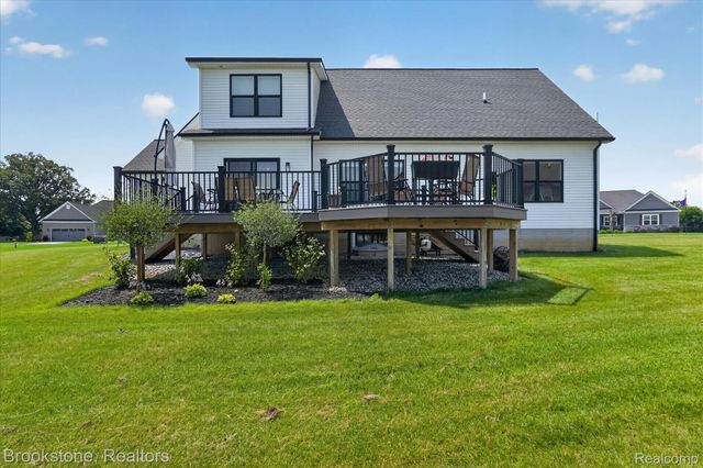 9830 Loretta Lane, Green Oak Township, MI 48178