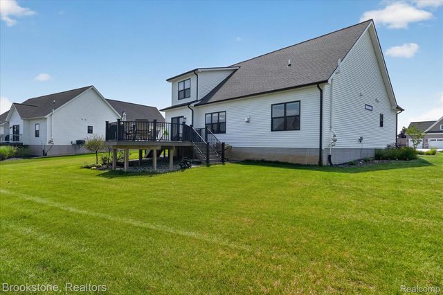 9830 Loretta Lane, Green Oak Township, MI 48178