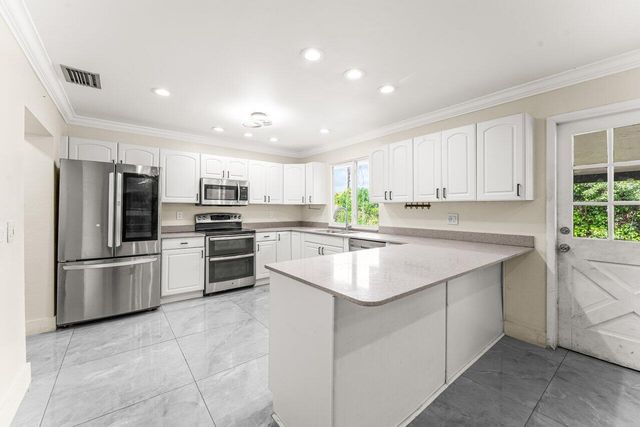 110 W Rubber Tree Drive Main House, Lake Worth, FL 33467