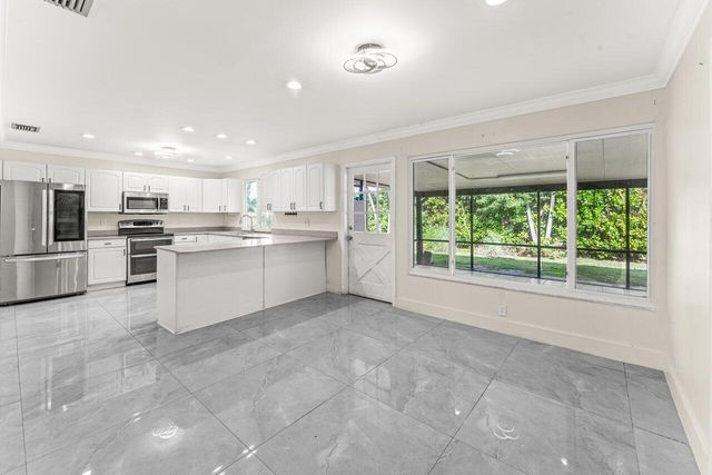 110 W Rubber Tree Drive Main House, Lake Worth, FL 33467