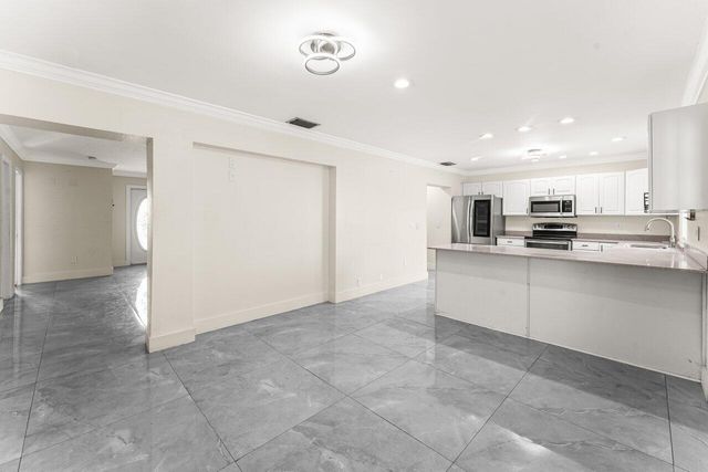 110 W Rubber Tree Drive Main House, Lake Worth, FL 33467