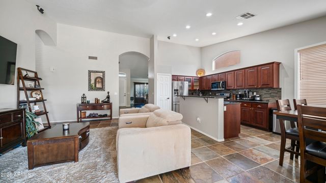 537 W MOUNTAIN VISTA Drive, Phoenix, AZ 85045