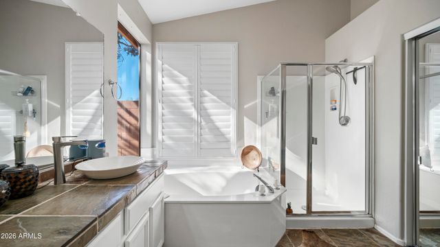 537 W MOUNTAIN VISTA Drive, Phoenix, AZ 85045