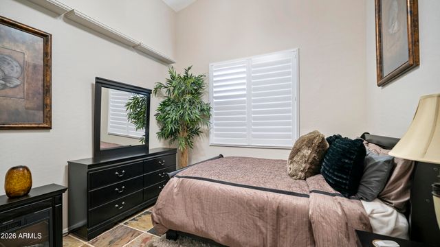 537 W MOUNTAIN VISTA Drive, Phoenix, AZ 85045