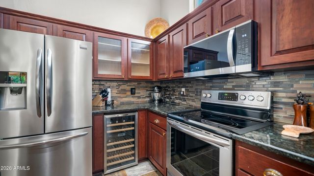 537 W MOUNTAIN VISTA Drive, Phoenix, AZ 85045