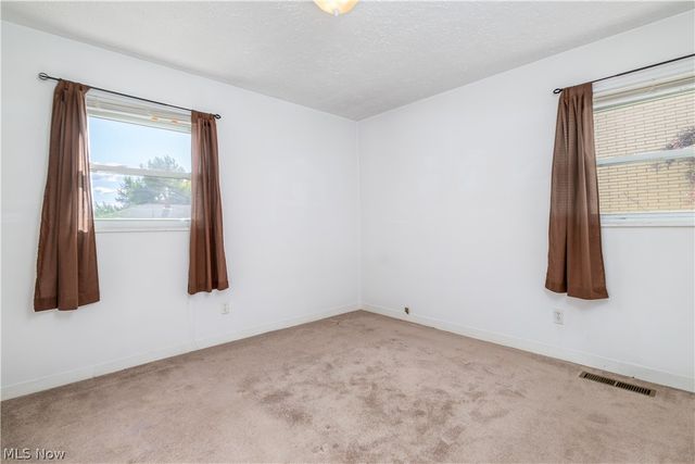 128 Pembroke Road, Steubenville, OH 43953