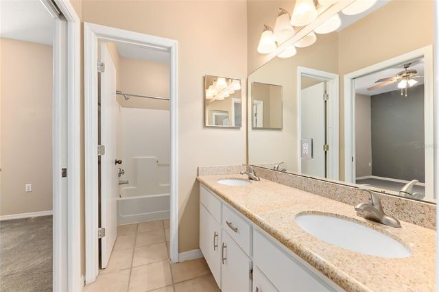4700 SW ARCHER ROAD 13, Gainesville, FL 32608