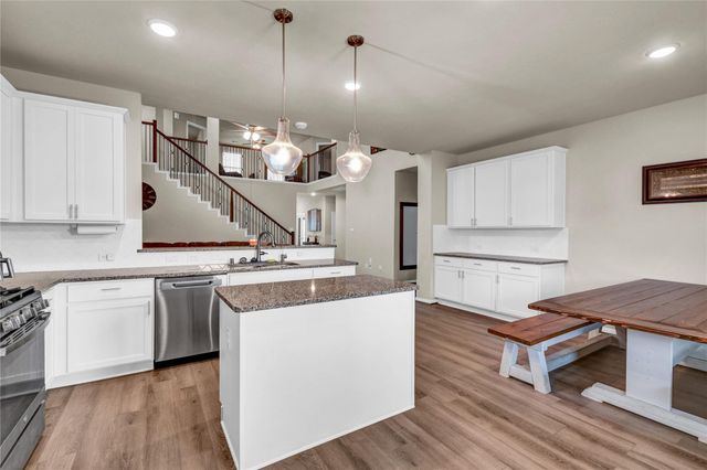 2423 Ridgewood Drive, West Columbia, TX 77486