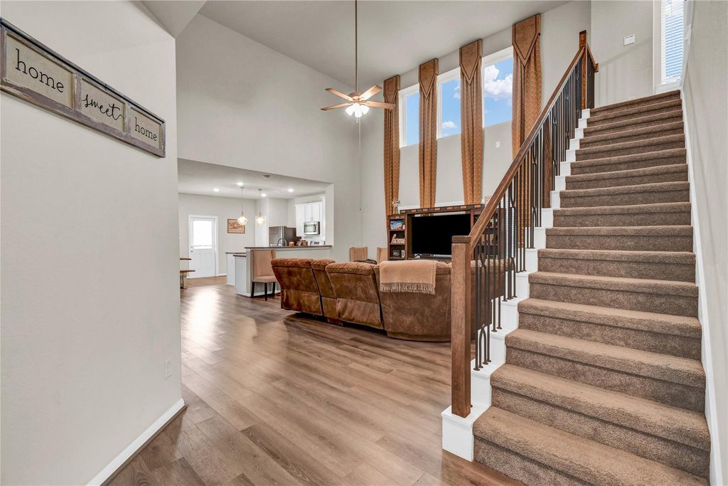 2423 Ridgewood Drive, West Columbia, TX 77486