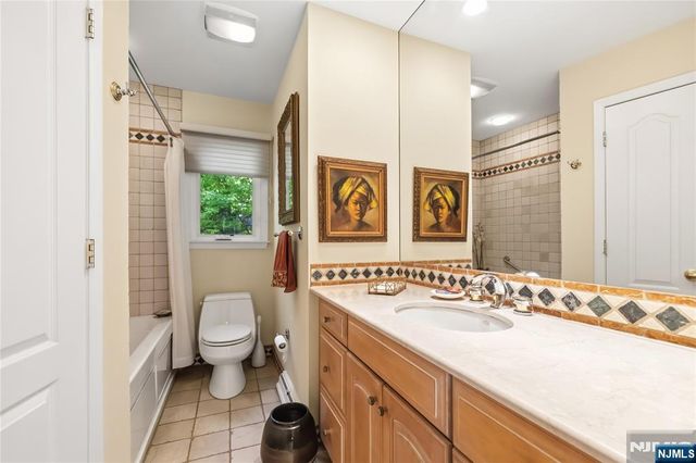 568 Stellman Road, River Vale, NJ 07675