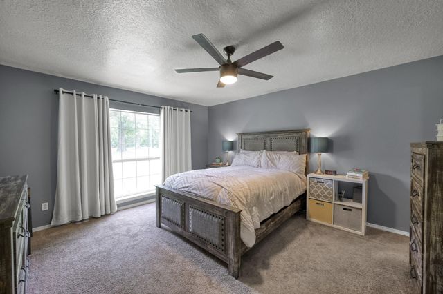 14909 Pine Tree Road, Montgomery, TX 77356